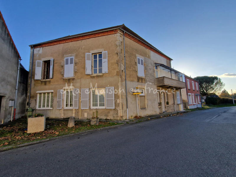 Maison - 240 m² - 11 pièces