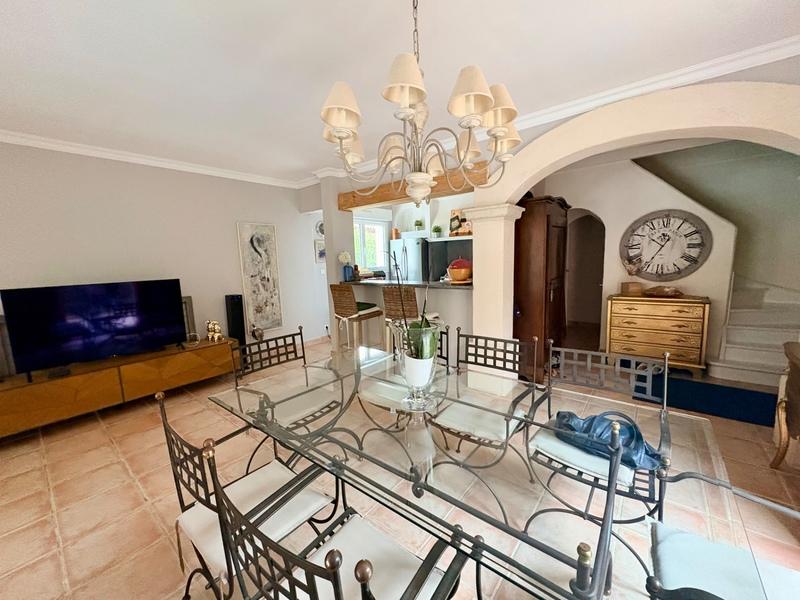 Maison - 123 m² - 5 pièces