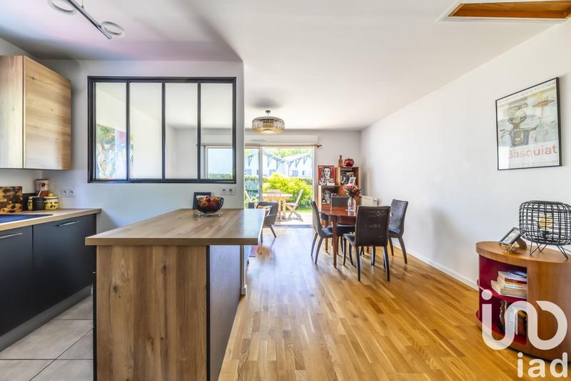 Maison - 93 m² - 5 pièces