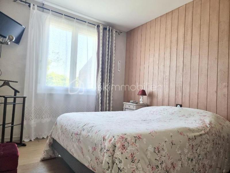 Maison traditionnelle - 163 m² - 6 pièces