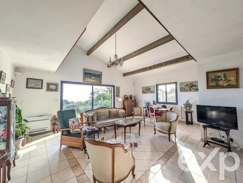 Villa - 220 m² - 7 pièces