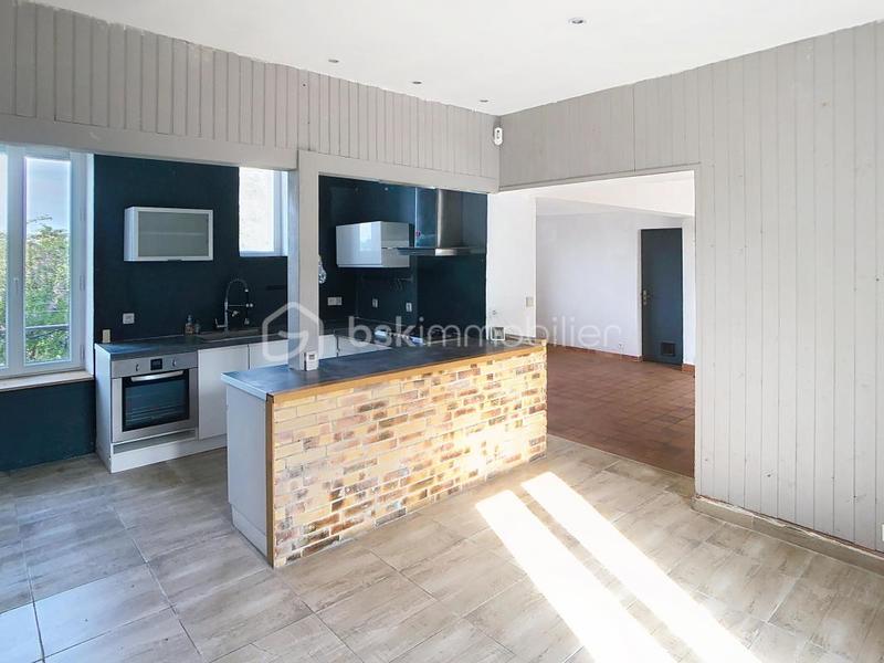 Maison - 182 m² - 8 pièces