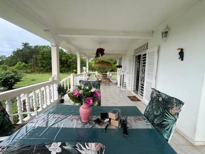 Maison - 199 m² - 8 pièces