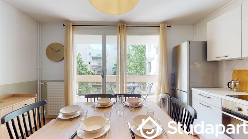 Chambre - 11 m² - 1 pièce