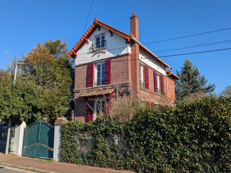 Maison - 110 m² - 6 pièces