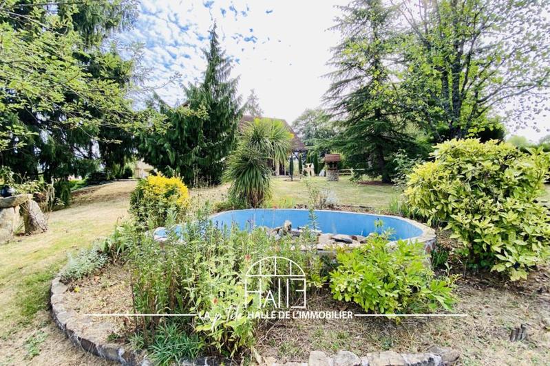 Maison - 227 m² - 9 pièces