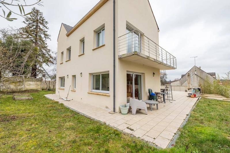 Maison d'architecte - 271 m² - 10 pièces