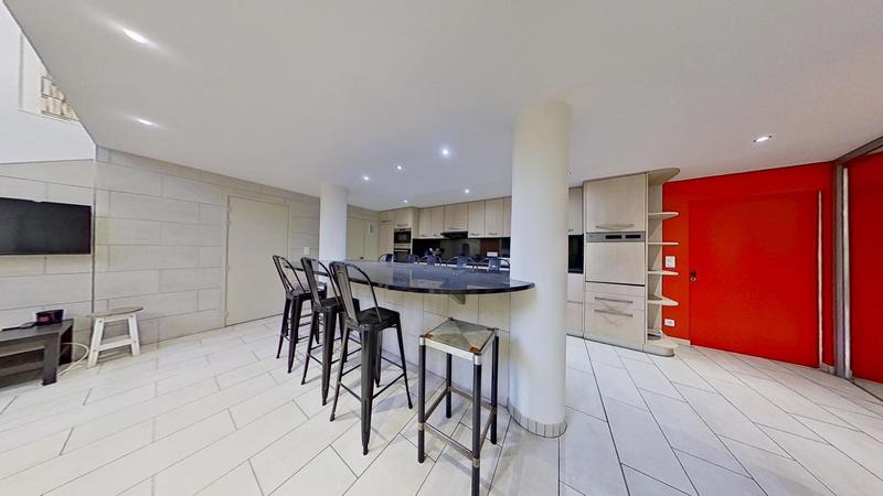 Appartement - 124 m² - 6 pièces