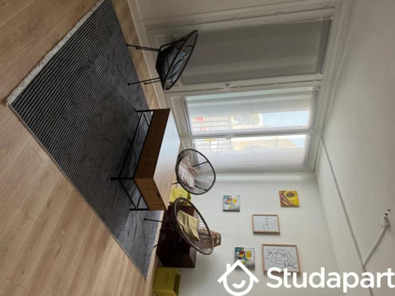 Chambre - 14 m² - 1 pièce