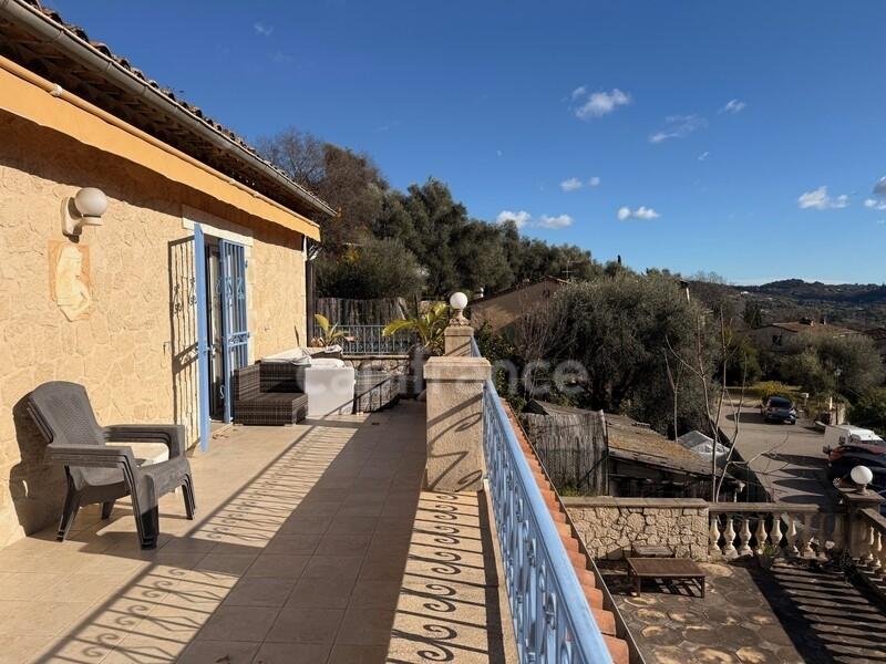 Villa - 140 m² - 6 pièces