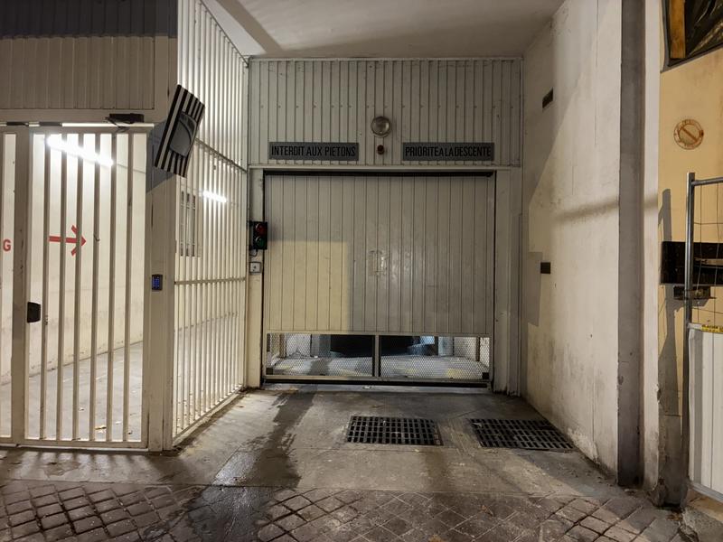 Parking / Garage - 10 m²