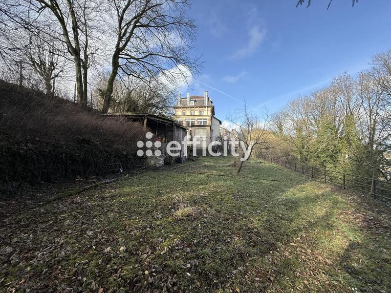 Demeure - 395 m² - 12 pièces