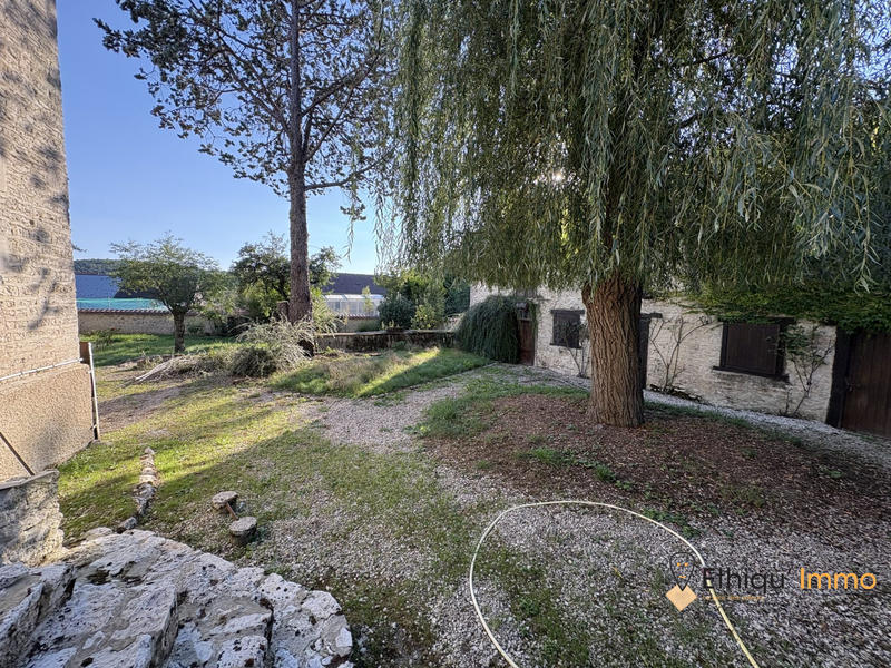 Maison - 218 m² - 10 pièces