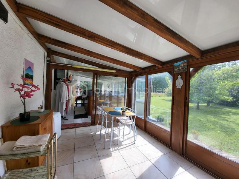 Propriété - 250 m² - 9 pièces