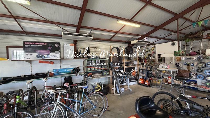 Local commercial - 150 m² - 1 pièce