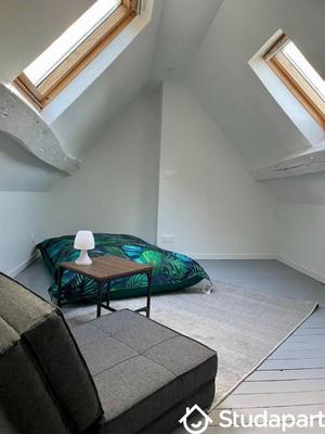 Chambre - 10 m² - 1 pièce