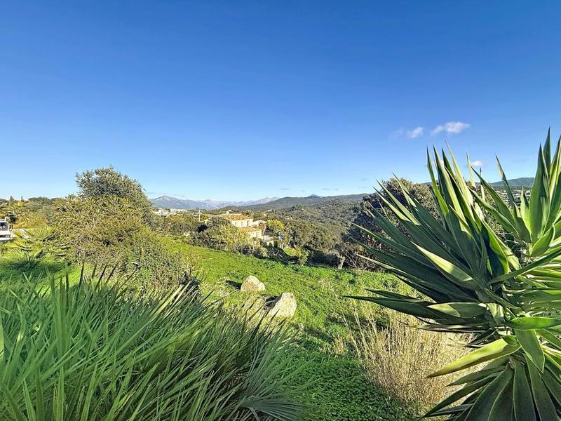 Villa - 196 m² - 4 pièces