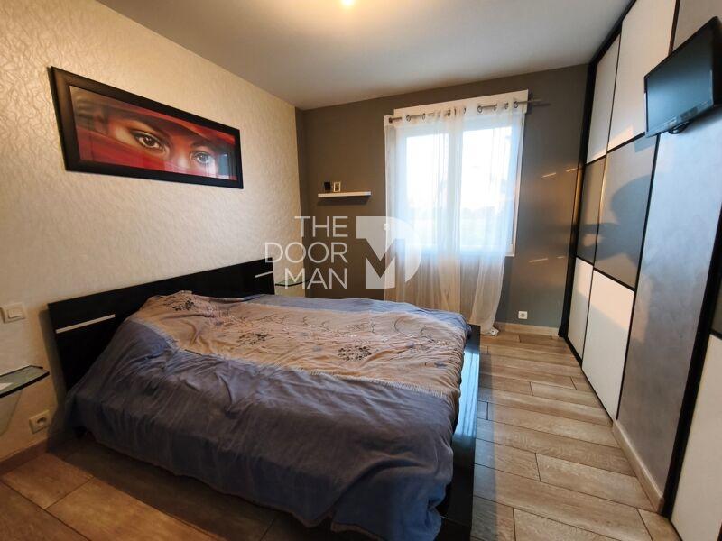 Pavillon - 130 m² - 7 pièces