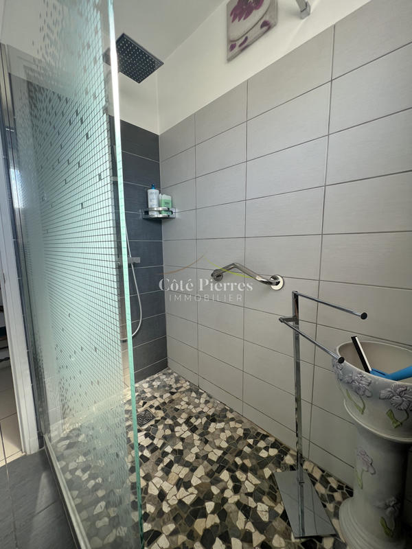 Appartement - 81 m² - 3 pièces