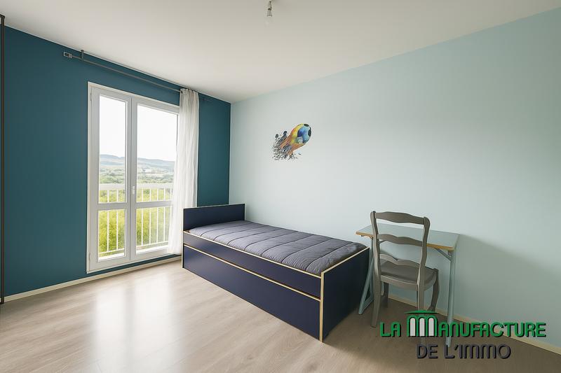 Appartement - 80 m² - 4 pièces