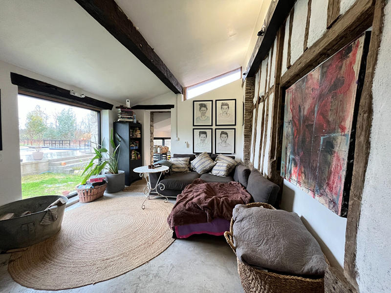 Maison - 360 m² - 7 pièces