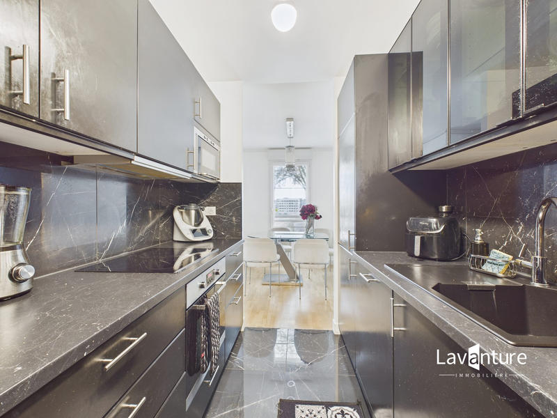 Appartement - 83 m² - 3 pièces