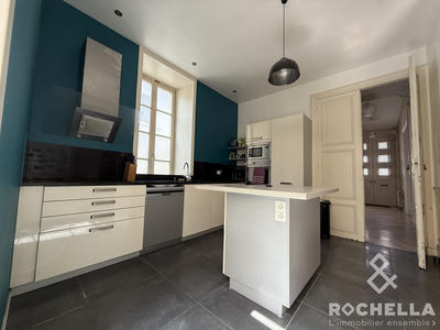 Maison ancienne - 357 m² - 9 pièces