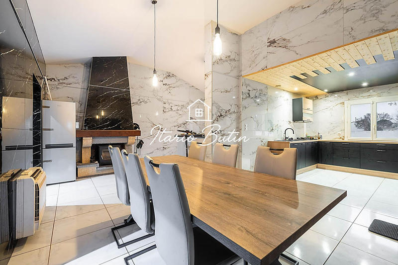 Villa - 145 m² - 6 pièces