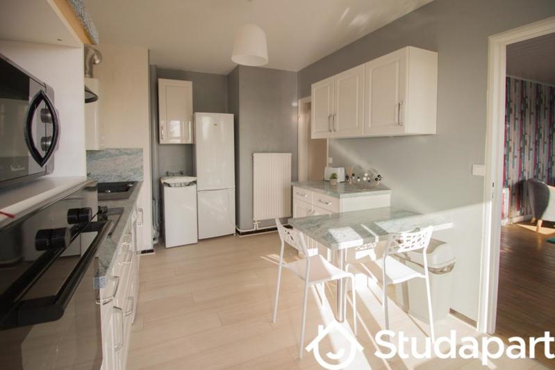 Chambre - 12 m² - 1 pièce