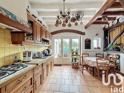 Maison - 122 m² - 8 pièces