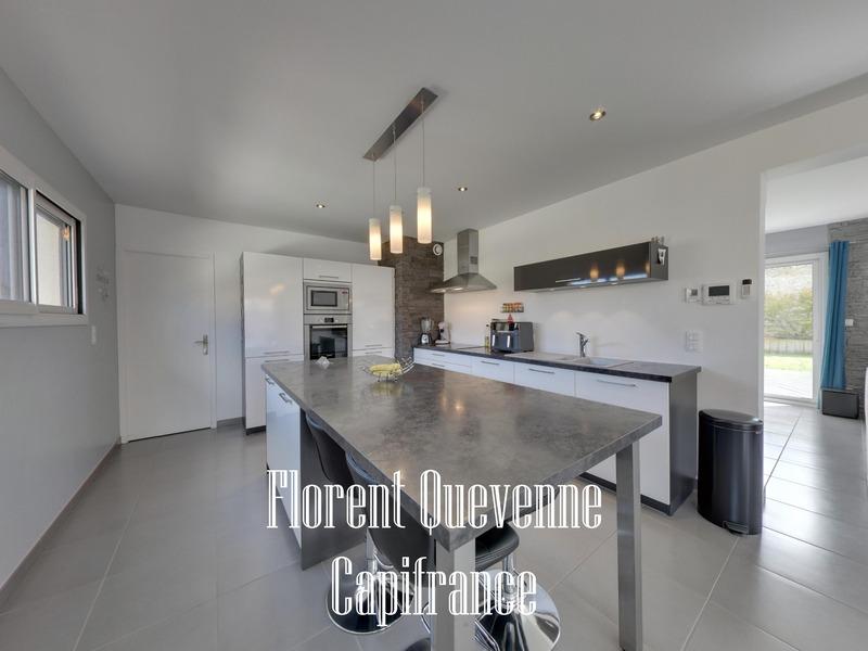 Maison - 191 m² - 6 pièces