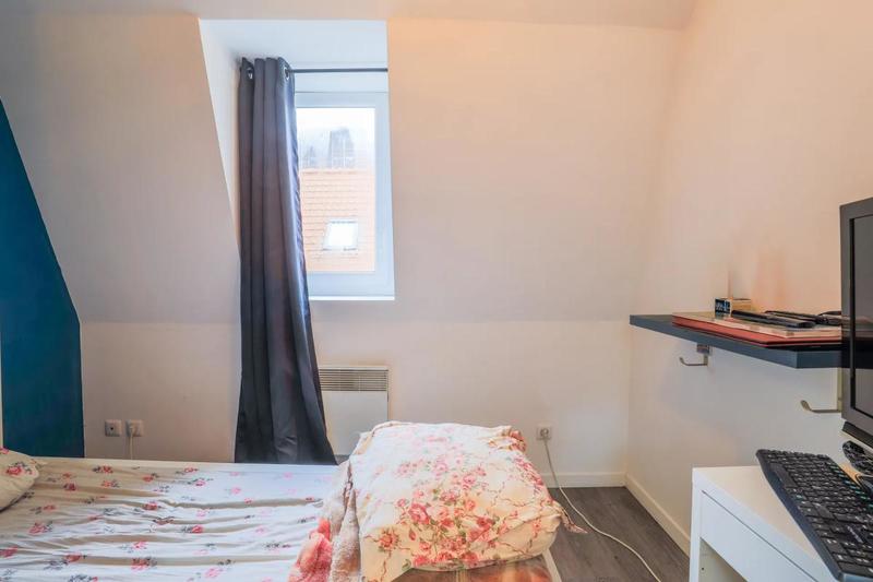 Maison - 98 m² - 8 pièces