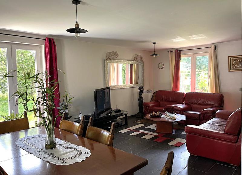 Maison - 140 m² - 5 pièces