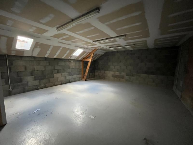 Local commercial - 274 m² - 6 pièces