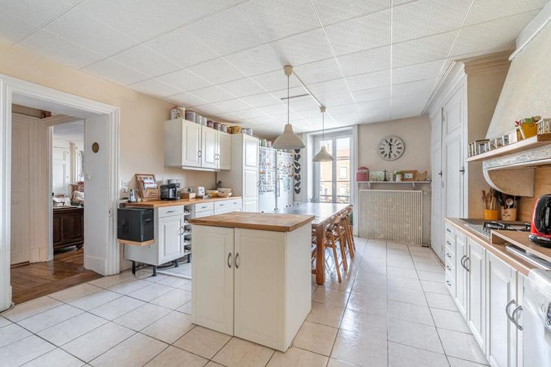 Maison de village - 225 m² - 6 pièces