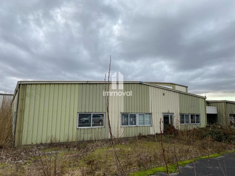 Entrepôt - 1 577 m²