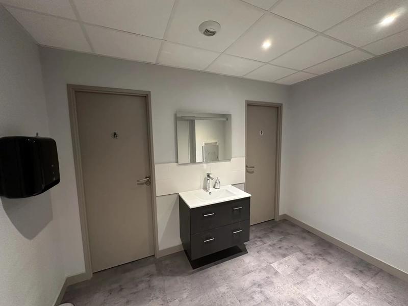 Bureau - 262 m² - 8 pièces