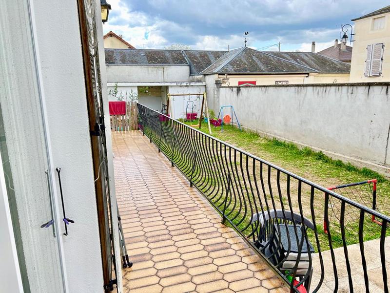 Immeuble - 260 m² - 10 pièces