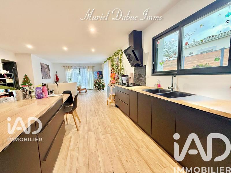 Maison - 92 m² - 4 pièces