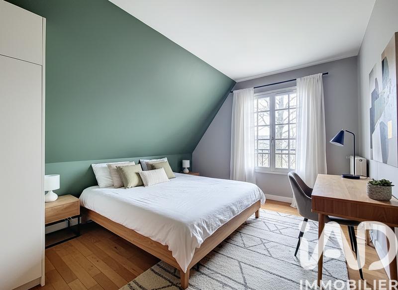 Maison - 213 m² - 8 pièces