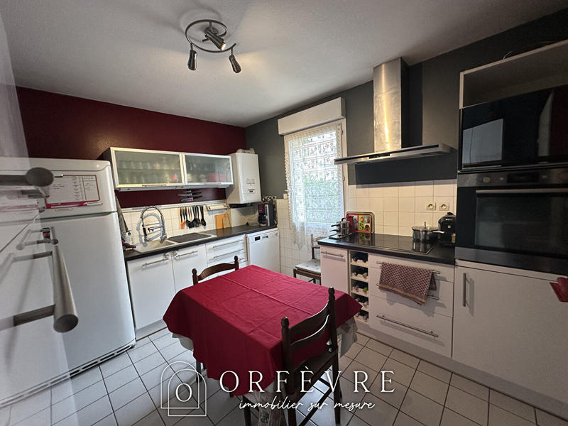 Maison - 90 m² - 4 pièces