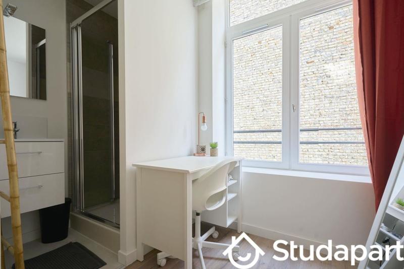 Chambre - 10 m² - 1 pièce