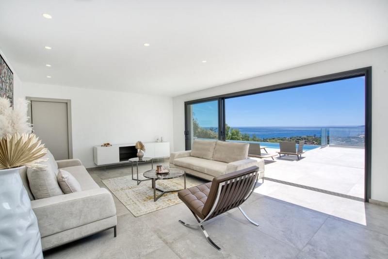 Villa - 287 m² - 7 pièces