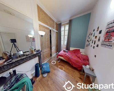 Chambre - 100 m² - 1 pièce