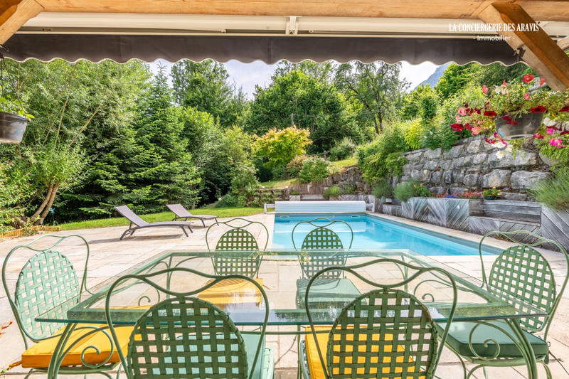 Maison contemporaine - 209 m² - 6 pièces