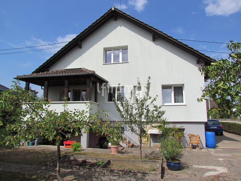 Maison - 102 m² - 4 pièces