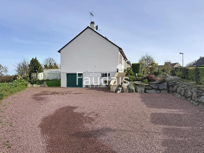 Maison - 95 m² - 6 pièces