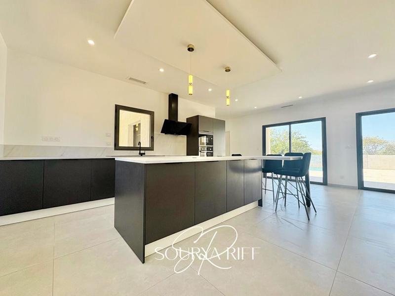 Maison - 150 m² - 5 pièces