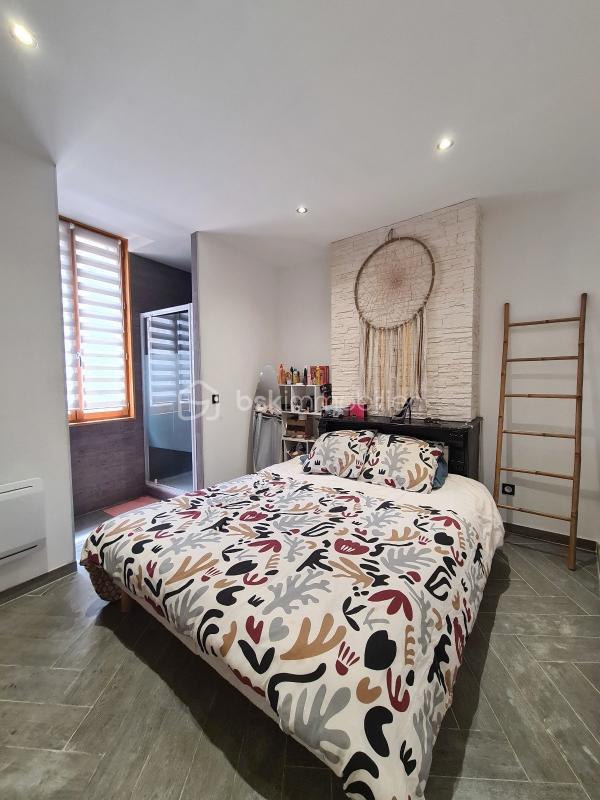 Maison de village - 275 m² - 8 pièces