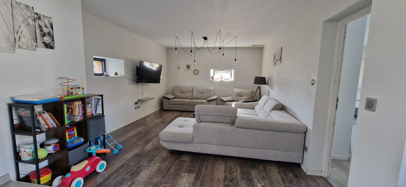 Maison - 166 m² - 6 pièces